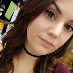 Meet your Posher, Alyssa